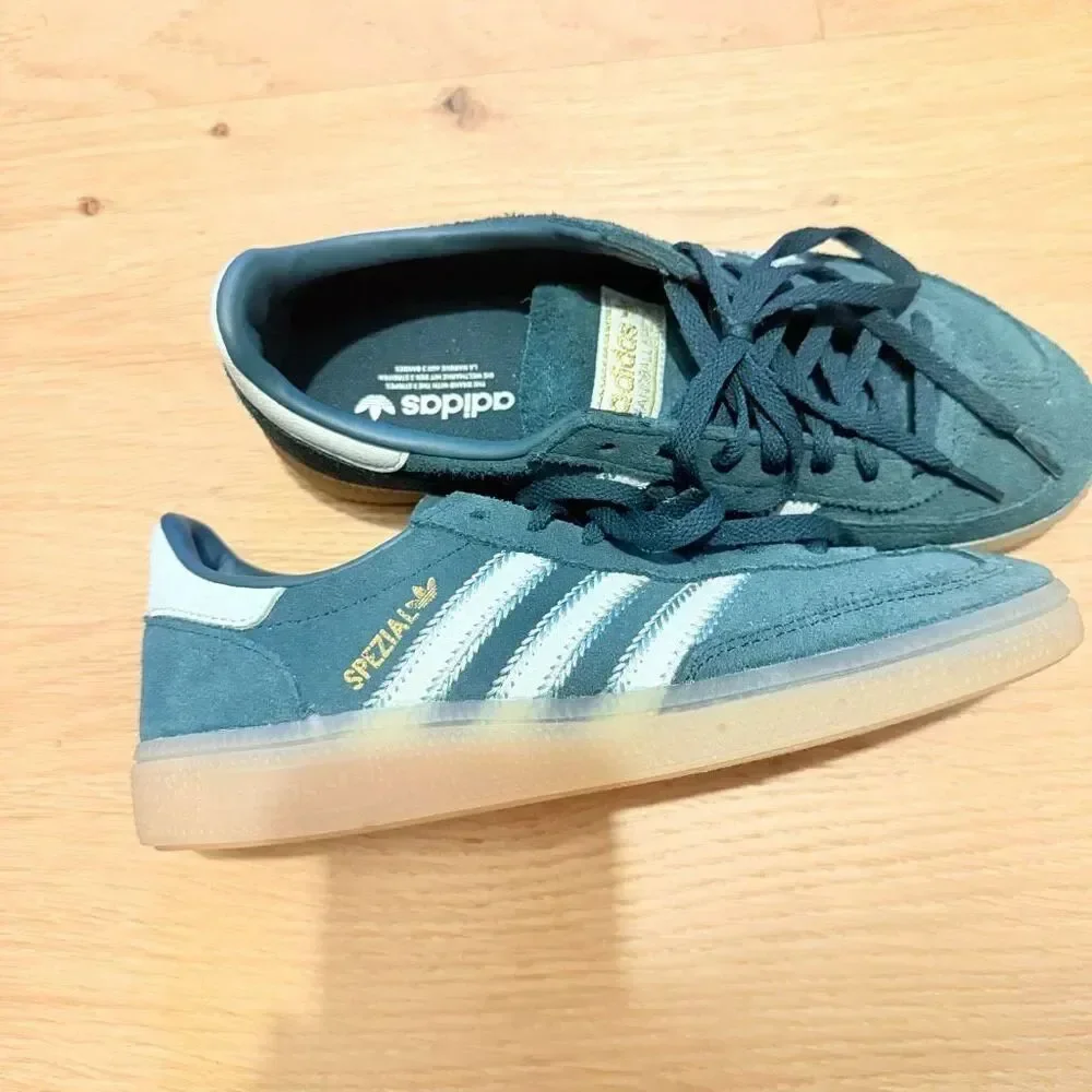 adidas HANDBALL SPEZIAL SHOES size 7
